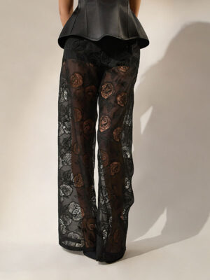 PANTALONI NEGRI DIN  STOFA DANTELATA